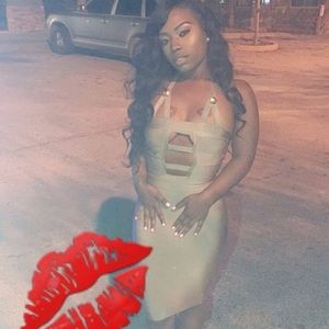 Meet your Posher, Whitney